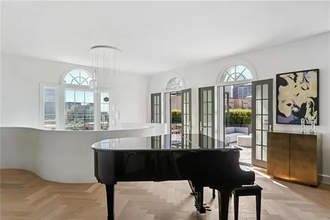 $3,900,000 | 416 Common Street, Unit PHB, New Orleans, LA 70130