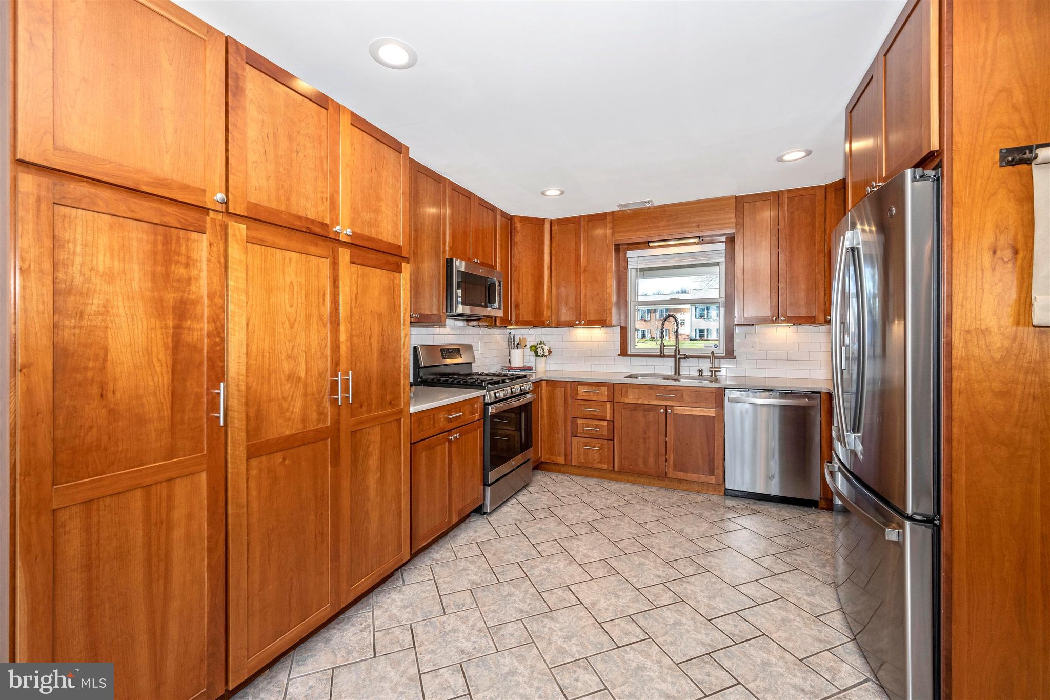 17321 Hughes Road Poolesville, MD 20837 - Photo 22 of 72 Gallery Image 22
