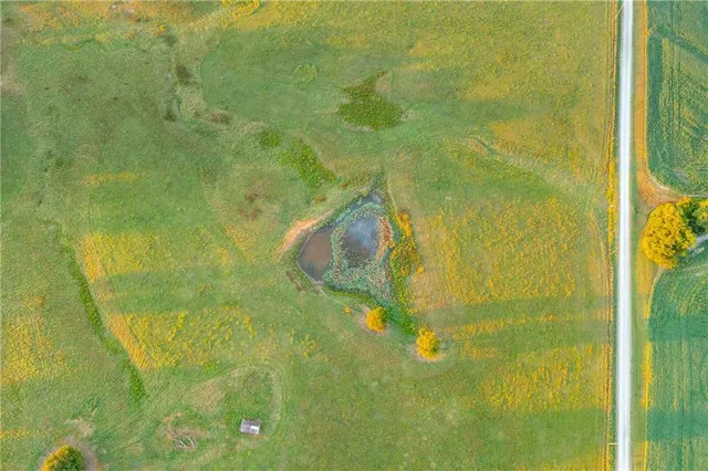 $608,000 | Southeast 401st Road, Leeton, MO 64761