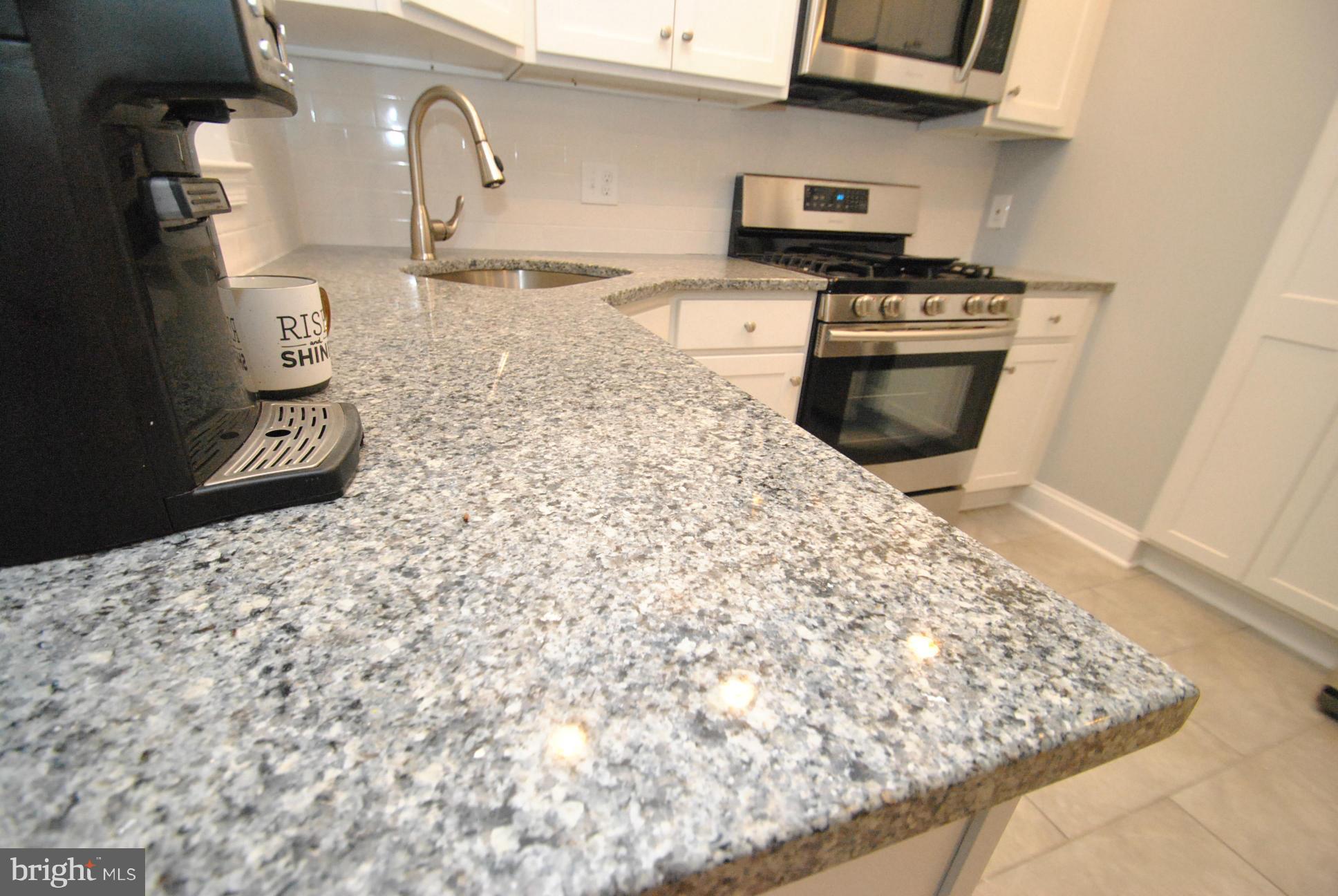 8626 Oakleigh Road Baltimore, MD 21234 - Photo 11 of 30 DESIGNER GRANITE KITCHN W/SS APPS & CUSTOM CABINTS