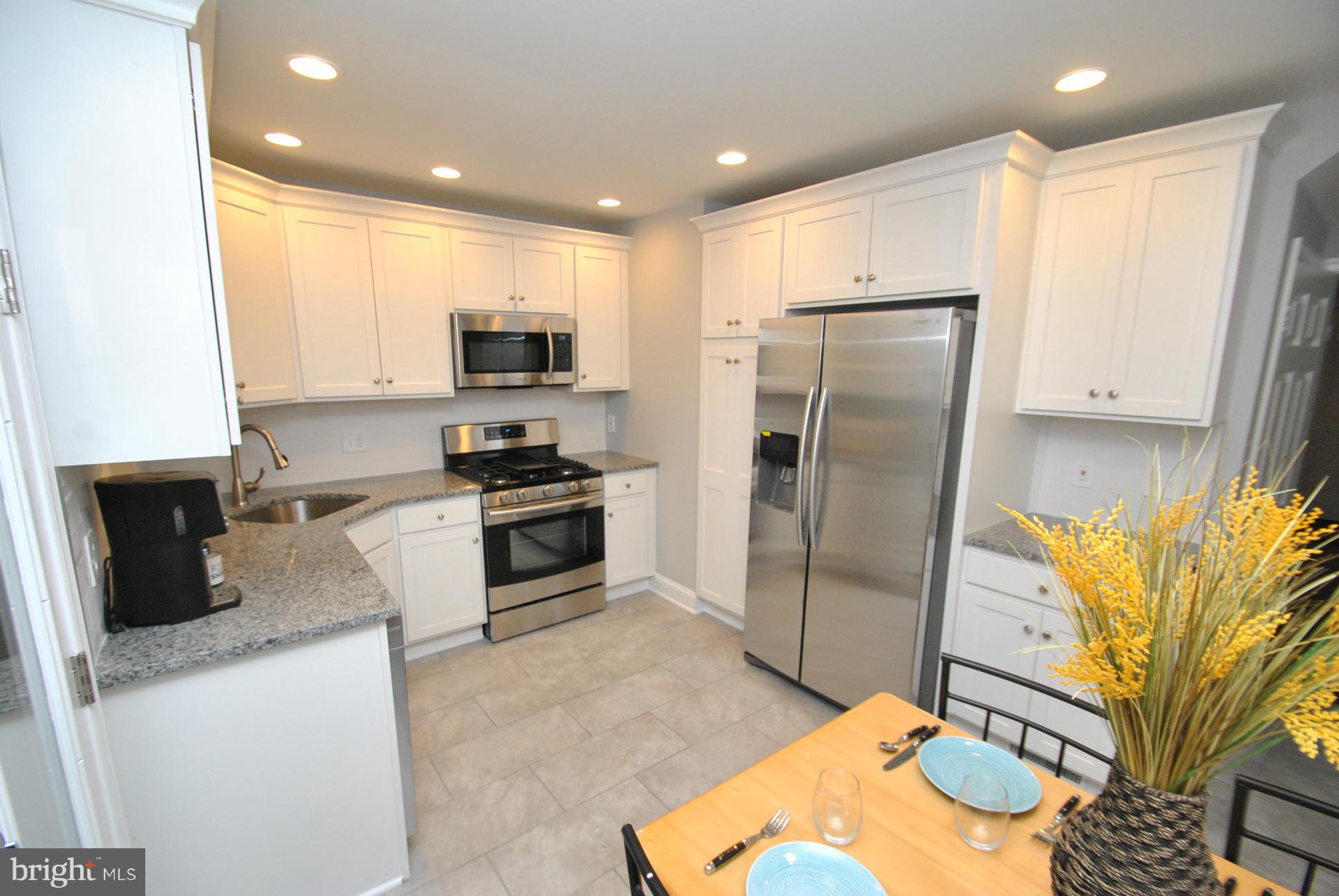 8626 Oakleigh Road Baltimore, MD 21234 - Photo 8 of 30 DESIGNER GRANITE KITCHN W/SS APPS & CUSTOM CABINTS