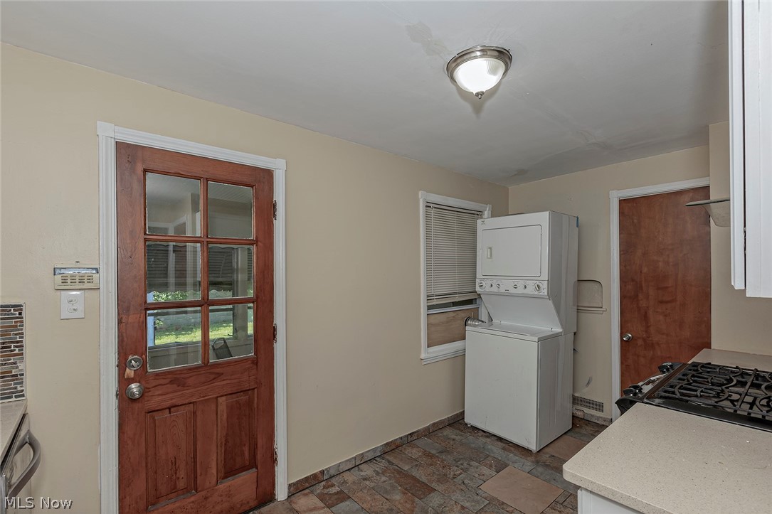 3826 Colony Road South Euclid, OH 44118 - Photo 9 of 35