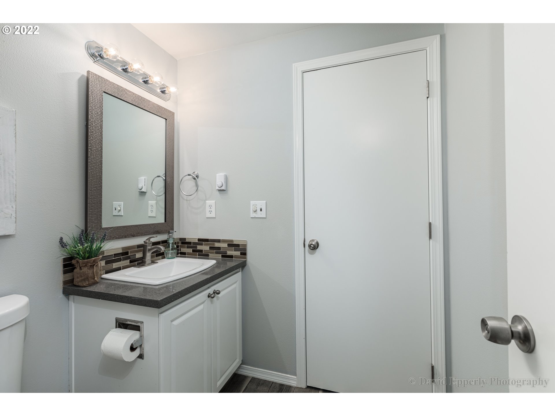 61853 Conibear Road St. Helens, OR 97051 - Photo 8 of 30 Bathroom
