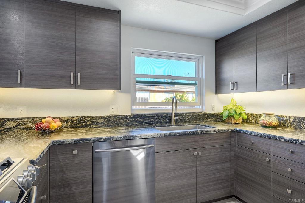 3332 Heather Ridge Court San Marcos, CA 92078 - Photo 10 of 27