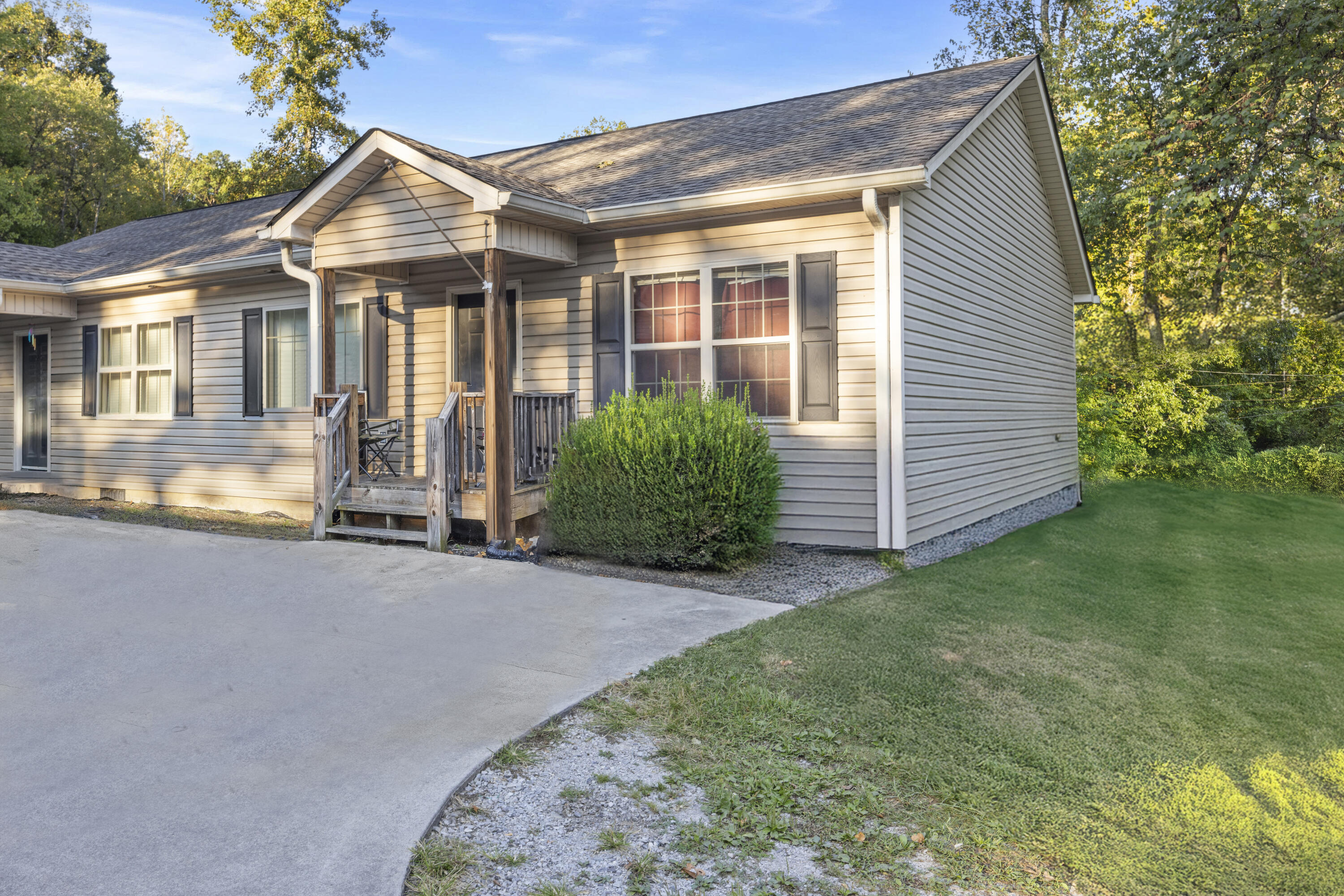 1152 Magnolia Street LaFayette, GA 30728 - Photo 2 of 6 090A4996