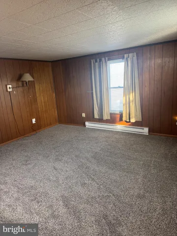 $1,650 | 58 East Railroad Street, Spring Grove, PA 17362