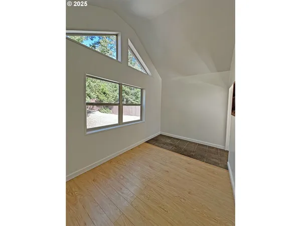 $265,000 | 4712 Old Highway 99 South, Ashland, OR 97520