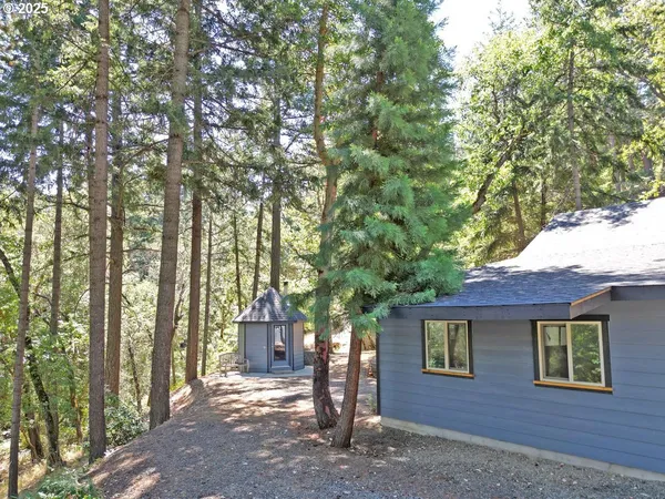 $265,000 | 4712 Old Highway 99 South, Ashland, OR 97520