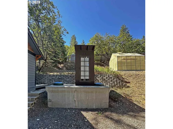 $265,000 | 4712 Old Highway 99 South, Ashland, OR 97520