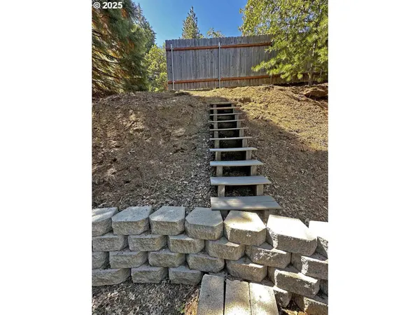 $265,000 | 4712 Old Highway 99 South, Ashland, OR 97520