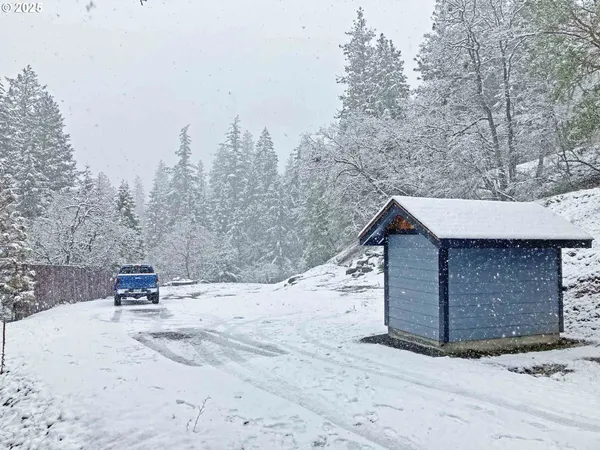 $265,000 | 4712 Old Highway 99 South, Ashland, OR 97520