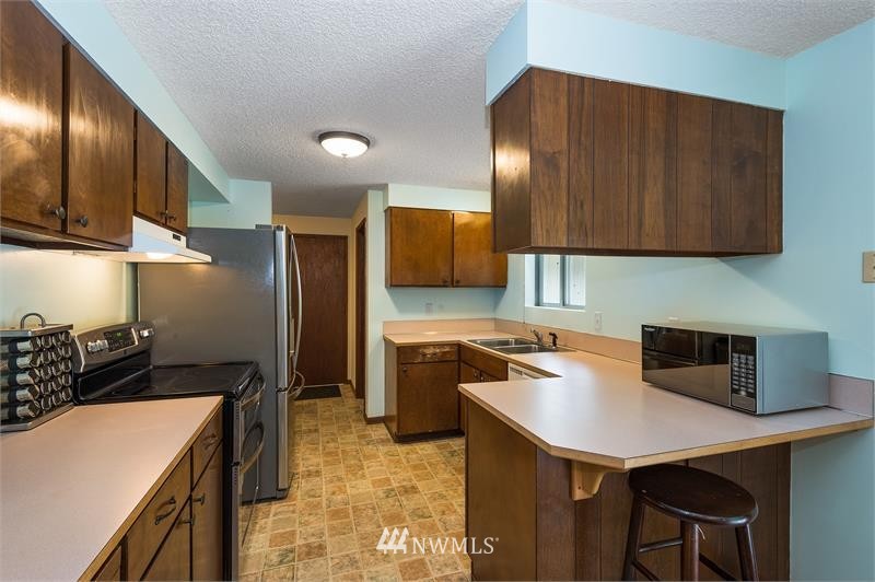 20841 Kaster Road Northwest Poulsbo, WA 98370 - Photo 5 of 20 Gallery Image 5