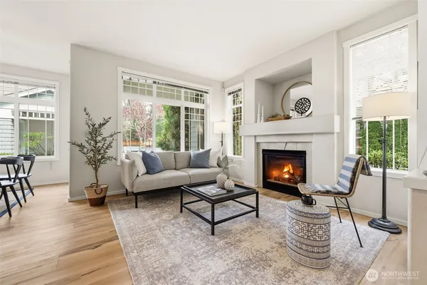 $339,900 | 4322 Northeast 5th Court, Unit 106, Renton, WA 98059