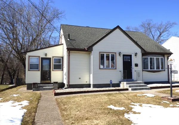 a house view with a outdoor space