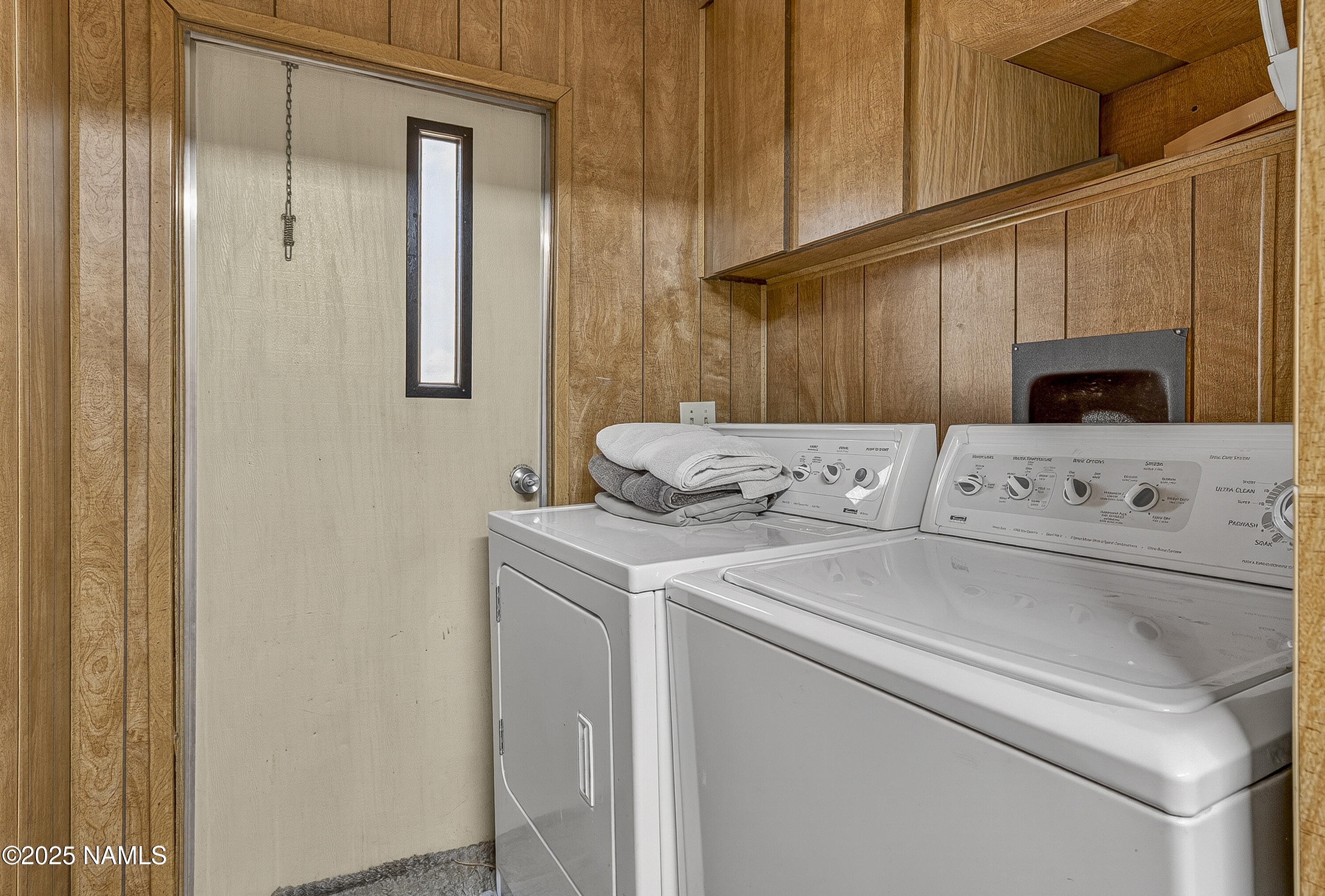 2500 West Rte 66, Unit 83 Flagstaff, AZ 86001 - Photo 8 of 24 a utility room with dryer and washer