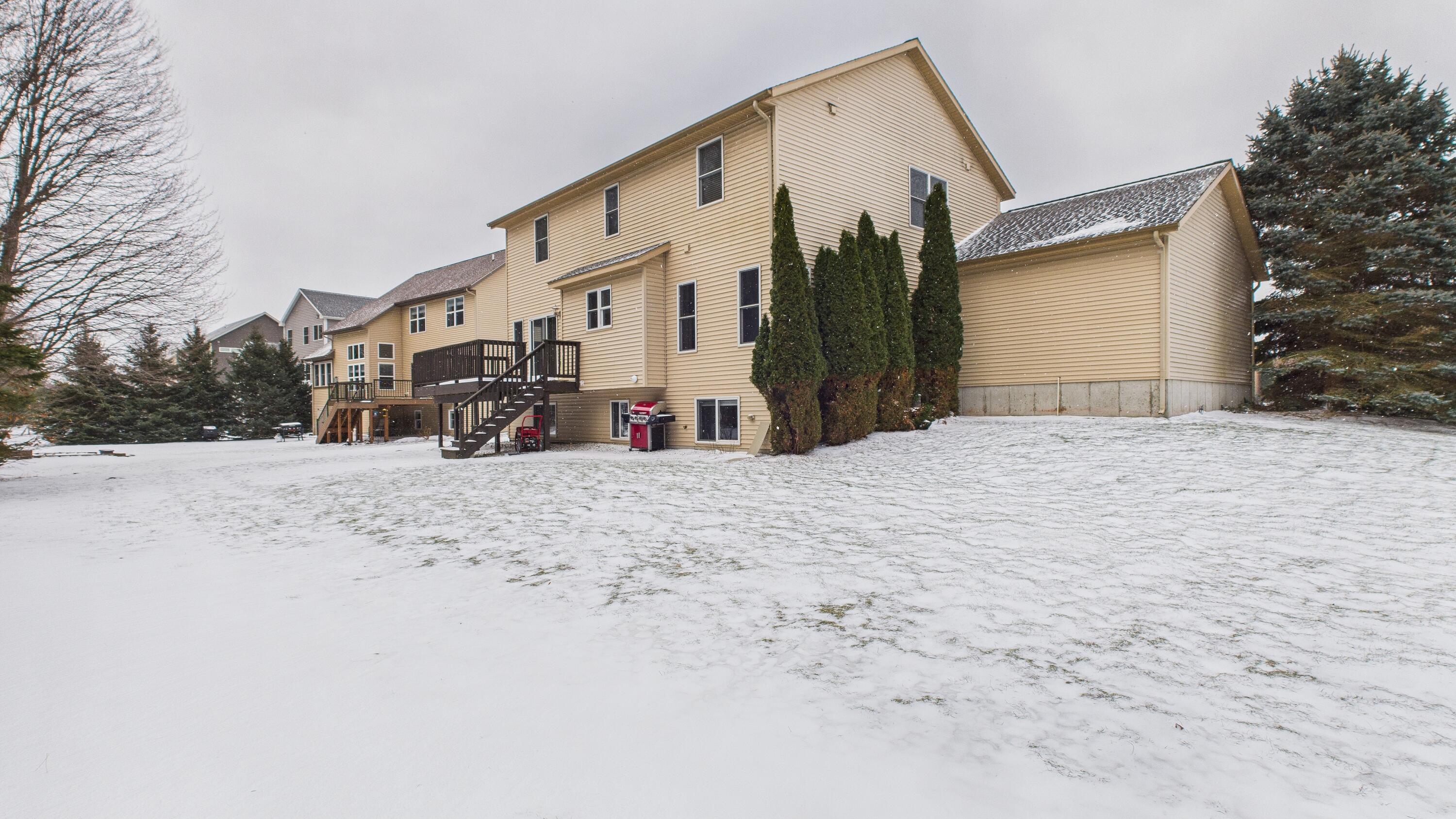 88 Meadows Drive Muskegon, MI 49444 - Photo 4 of 51 CAM04872G0-PR0051-STILL004