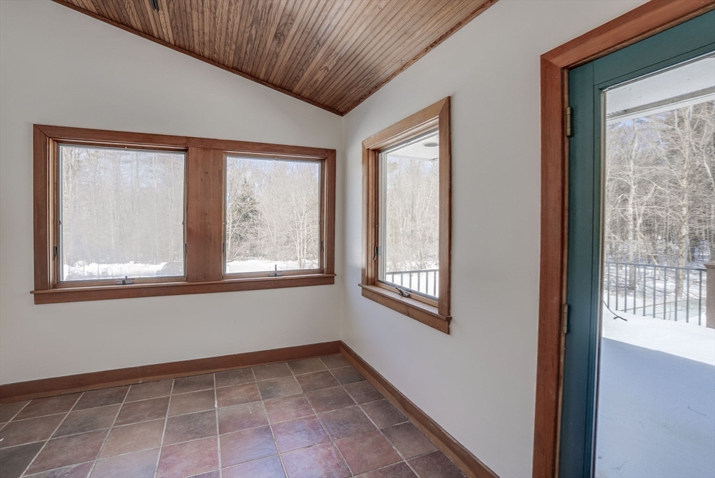 51 Brooks Road Winchendon, MA 01475 - Photo 26 of 41 Gallery Image 26