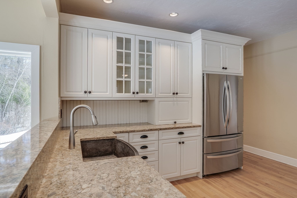 51 Brooks Road Winchendon, MA 01475 - Photo 9 of 41 Gallery Image 9
