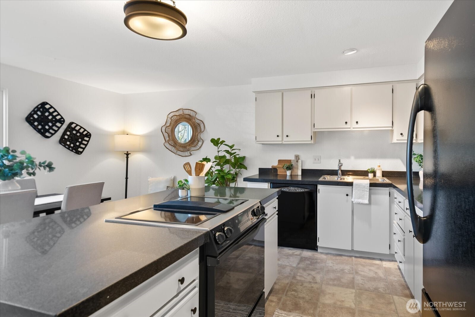 8229 212th Street Southwest, Unit 102 Edmonds, WA 98026 - Photo 12 of 38