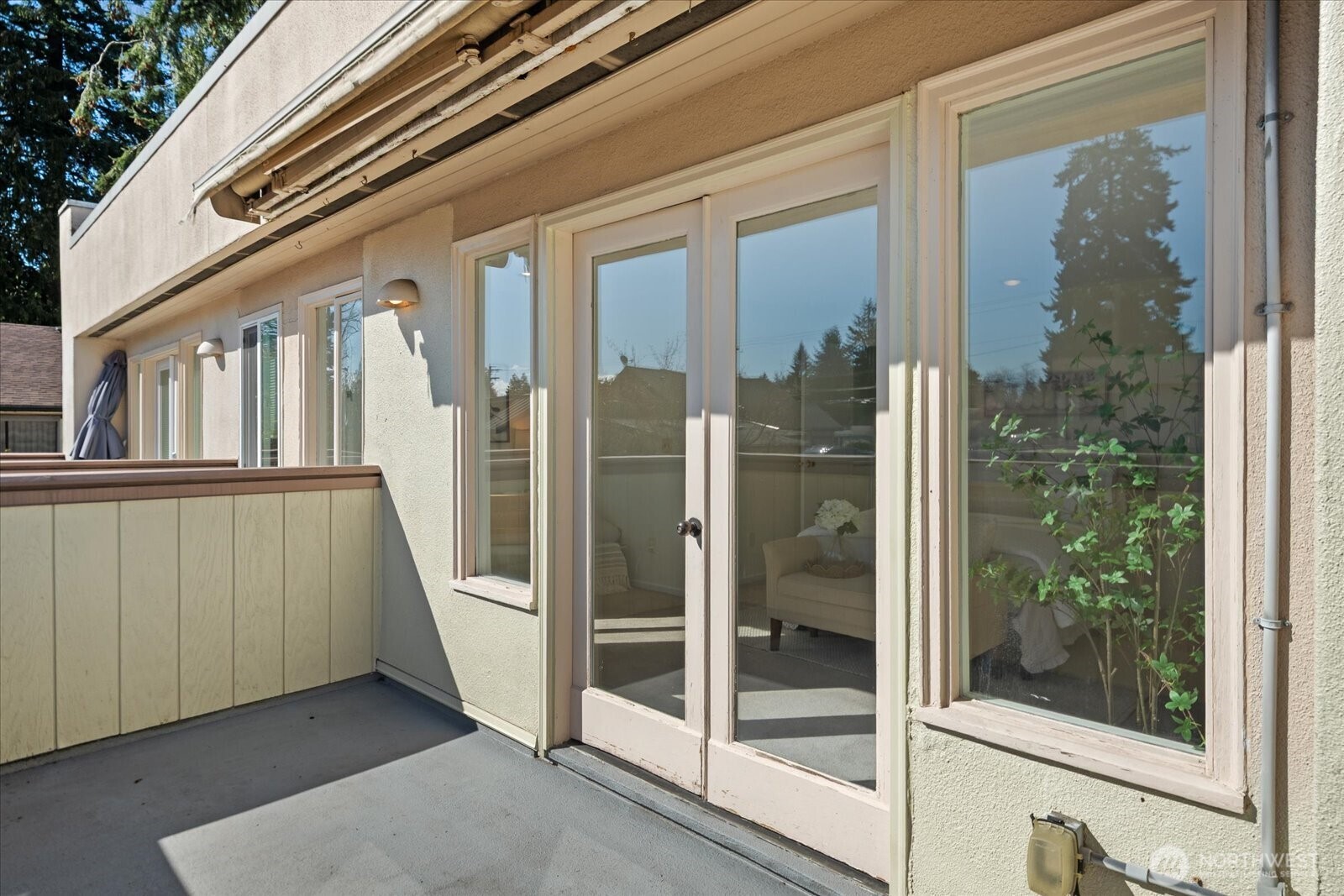 8229 212th Street Southwest, Unit 102 Edmonds, WA 98026 - Photo 20 of 38