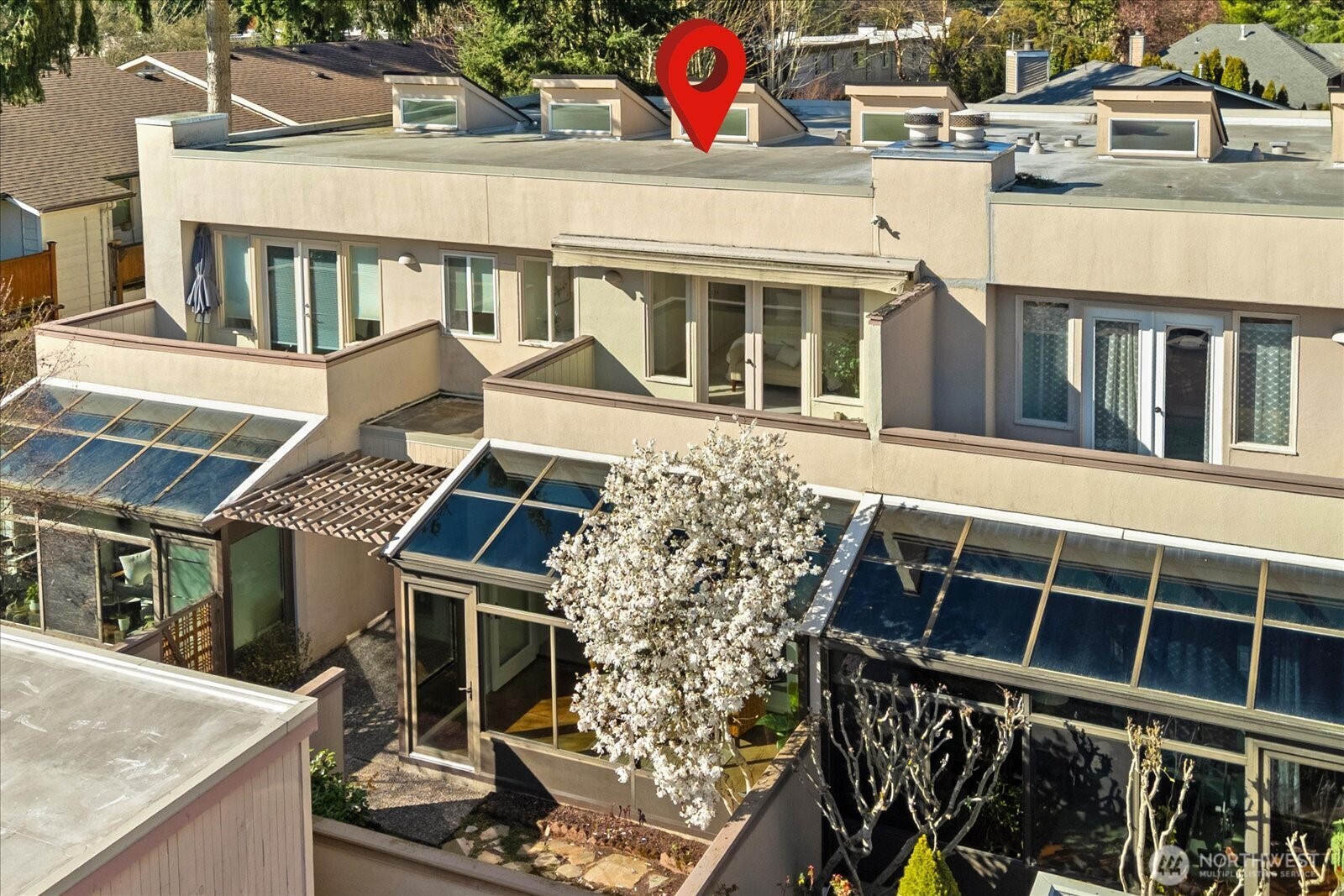 8229 212th Street Southwest, Unit 102 Edmonds, WA 98026 - Photo 2 of 38