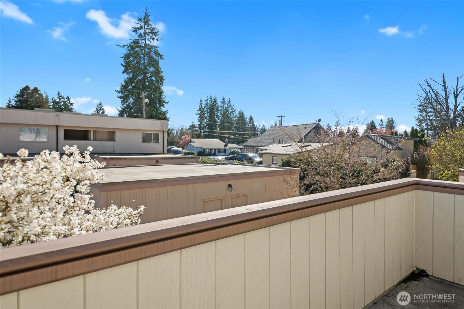 8229 212th Street Southwest, Unit 102 Edmonds, WA 98026 - Photo 21 of 38