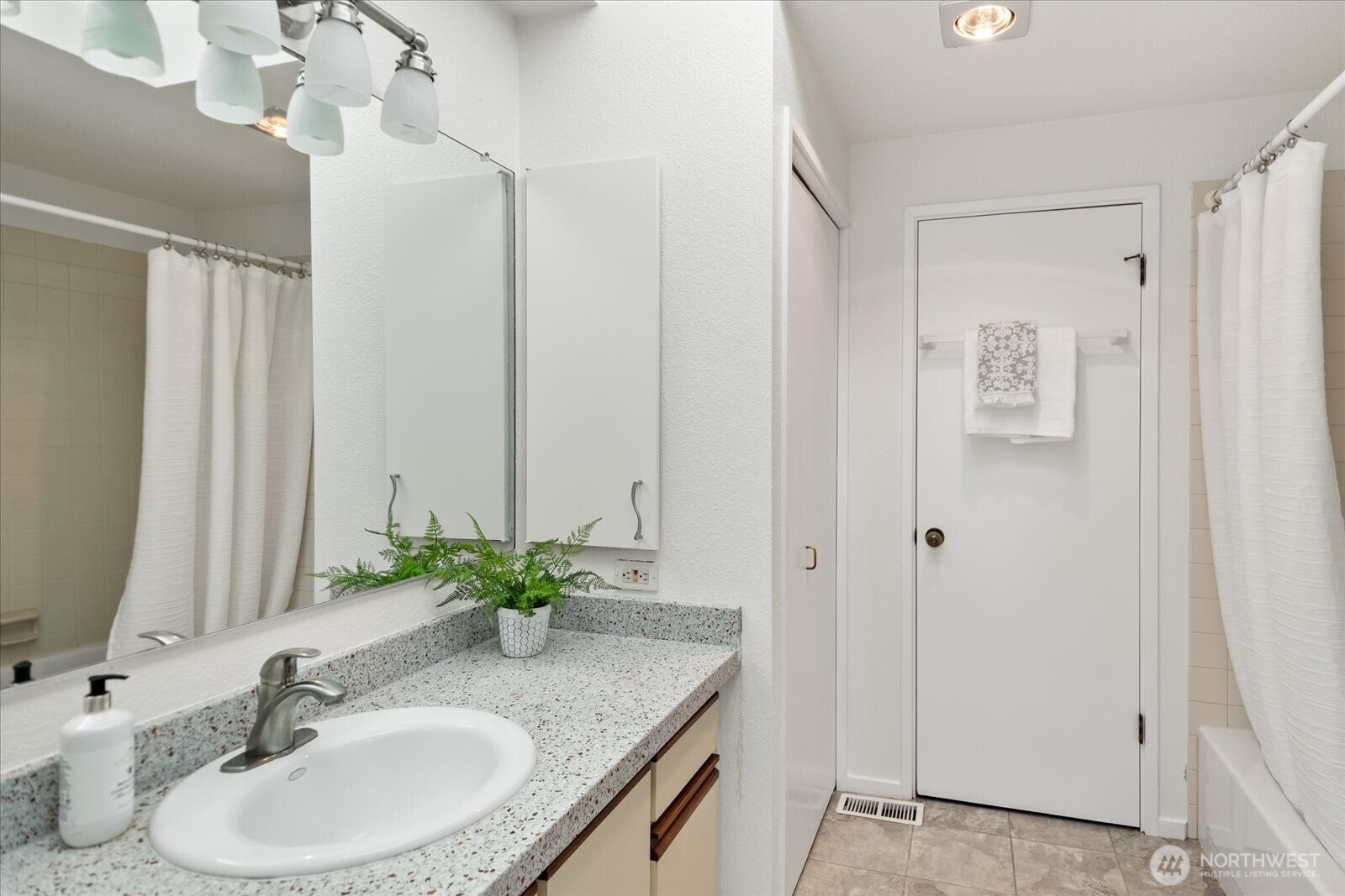 8229 212th Street Southwest, Unit 102 Edmonds, WA 98026 - Photo 24 of 38