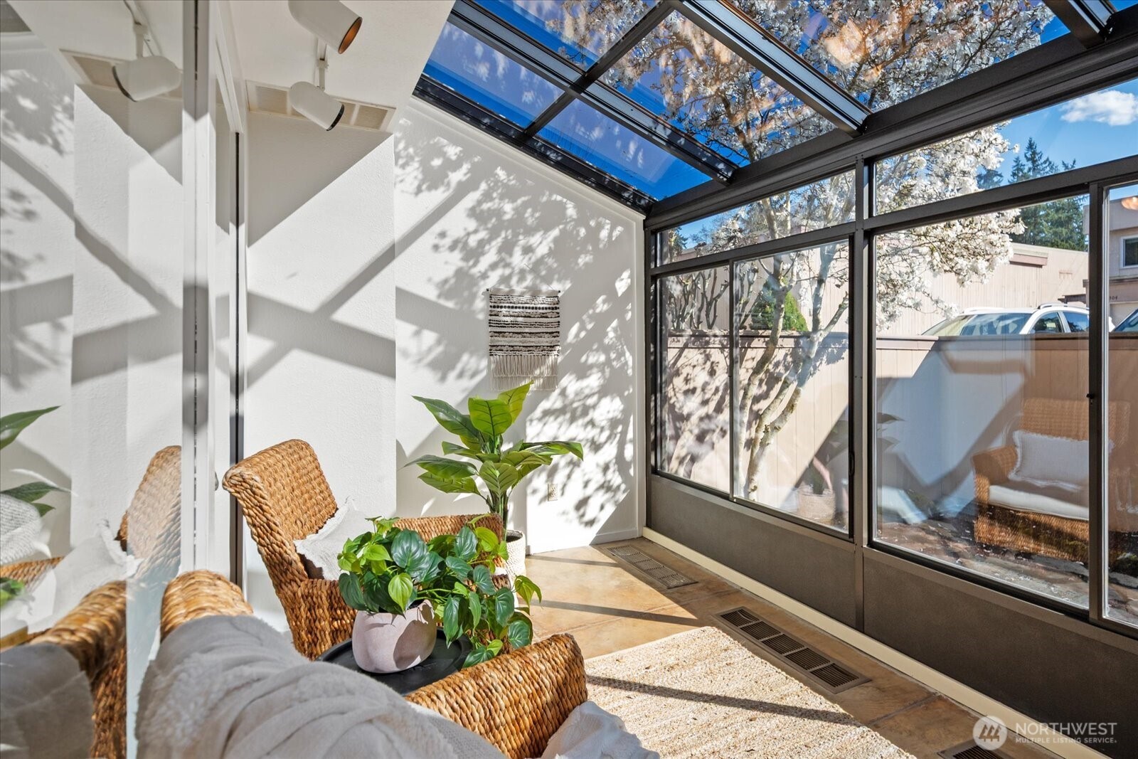 8229 212th Street Southwest, Unit 102 Edmonds, WA 98026 - Photo 3 of 38