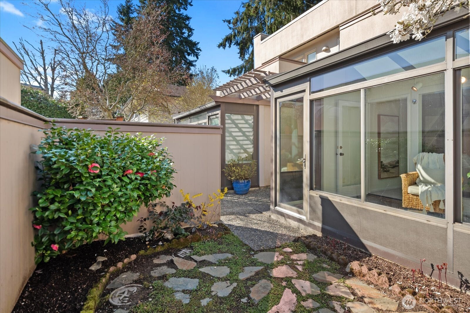 8229 212th Street Southwest, Unit 102 Edmonds, WA 98026 - Photo 32 of 38