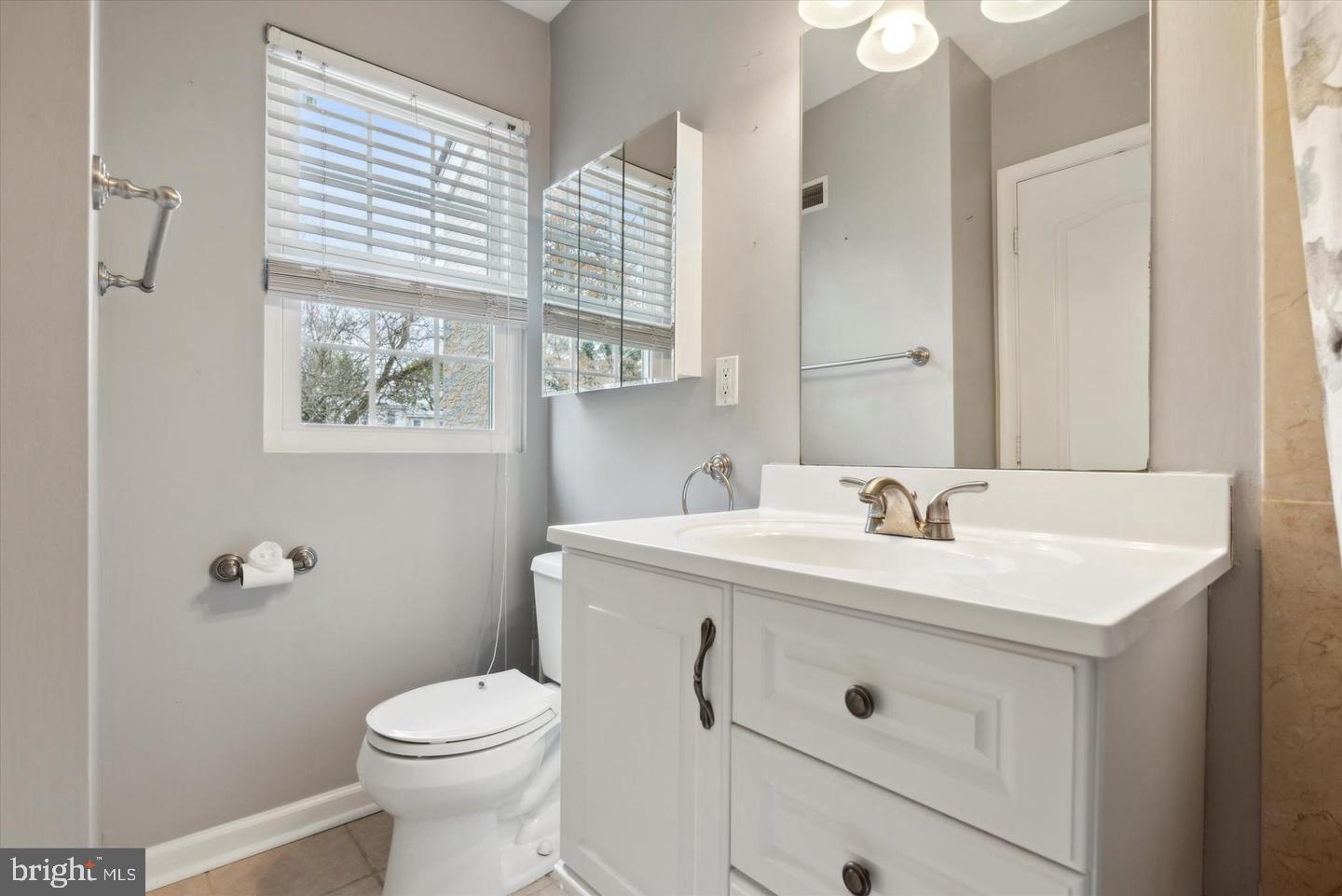 116 Dawson Street Philadelphia, PA 19127 - Photo 9 of 14 Bright and airy modern bathroom retreat.