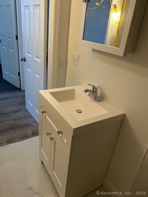 110 East Avenue, Unit 1 Norwalk, CT 06851 - Photo 11 of 11 a utility room with dryer and washer