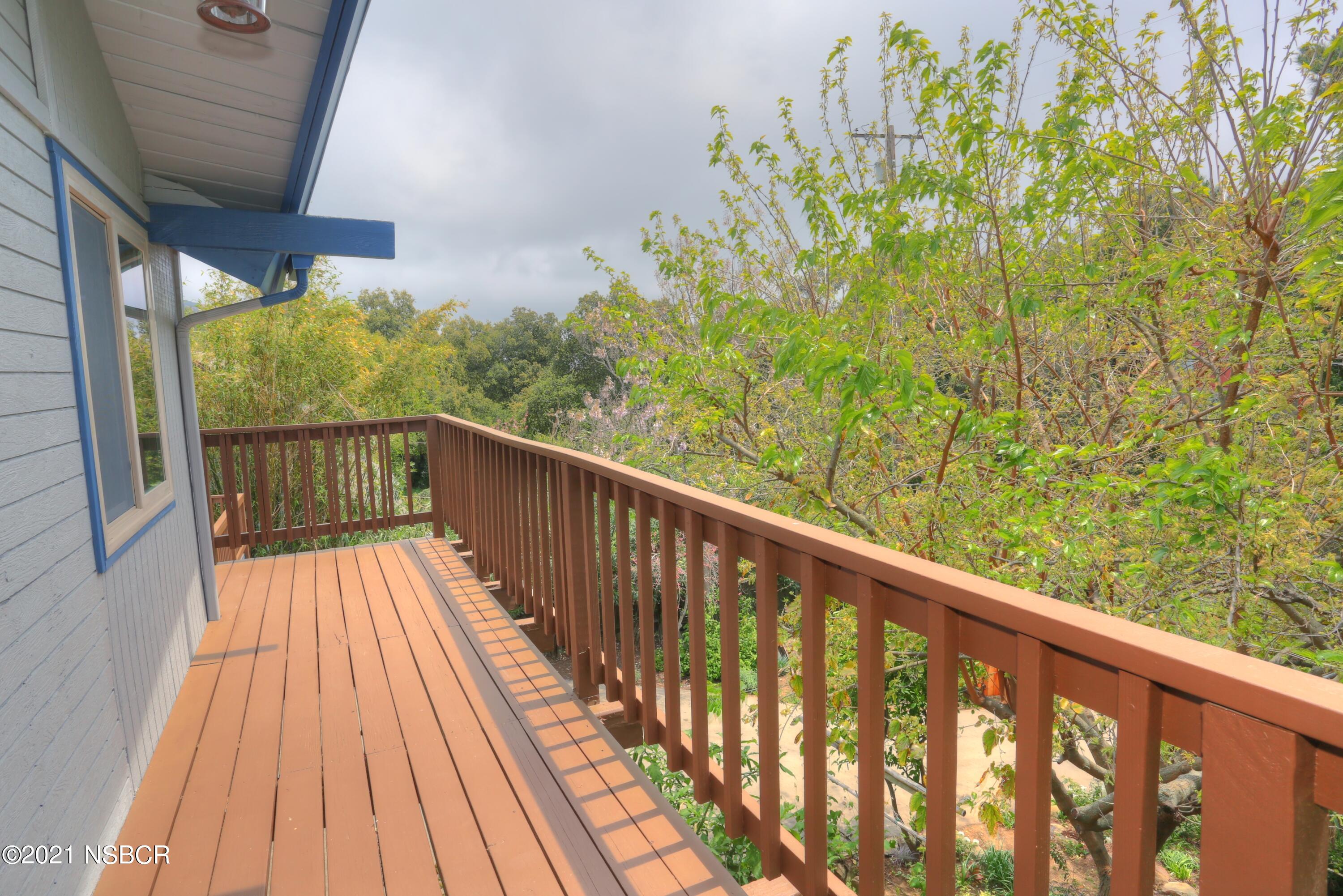 4864 Glenn Road Santa Barbara, CA 93105 - Photo 18 of 33 Deck.. copy