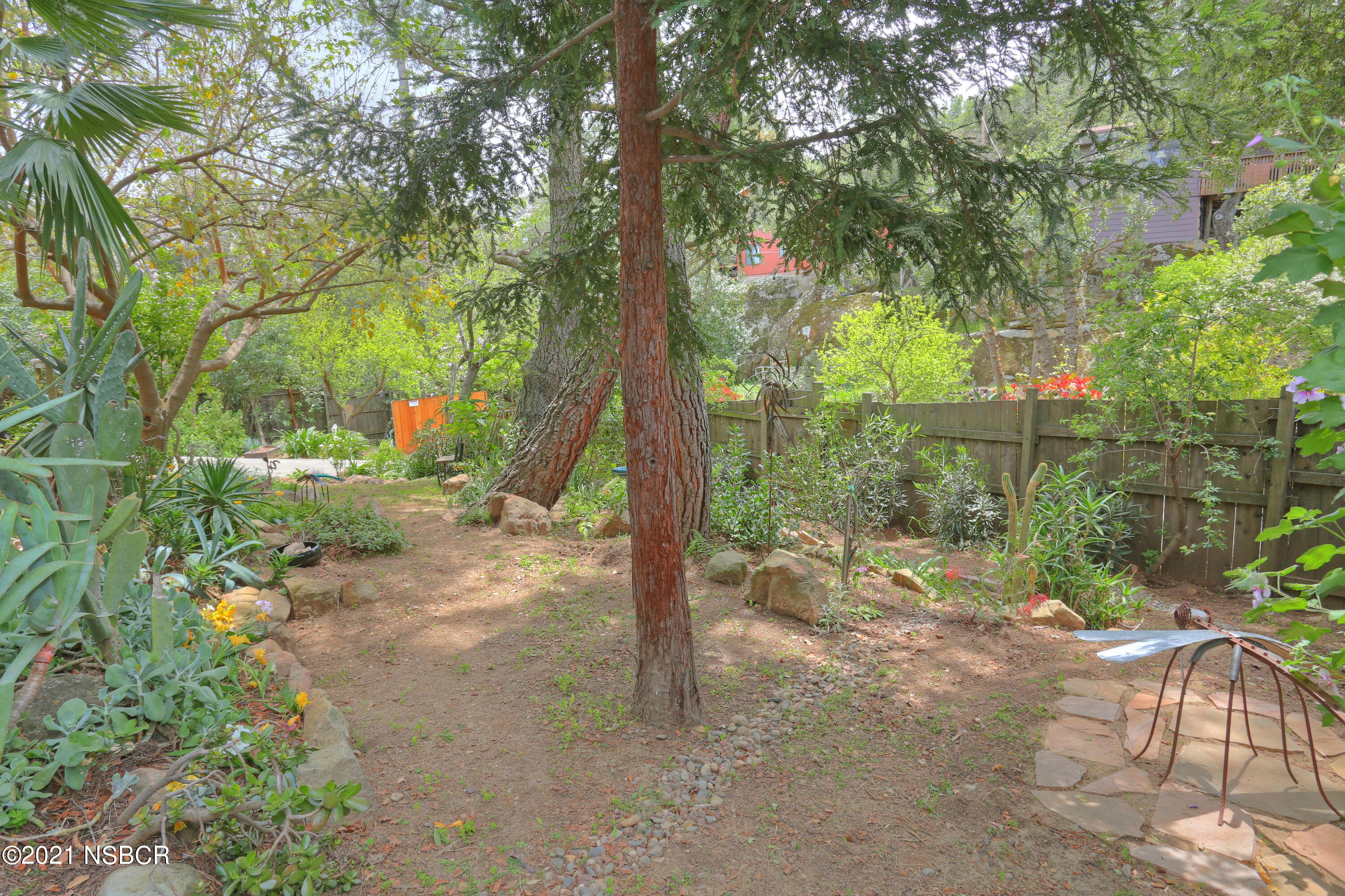 4864 Glenn Road Santa Barbara, CA 93105 - Photo 30 of 33 Front Yard