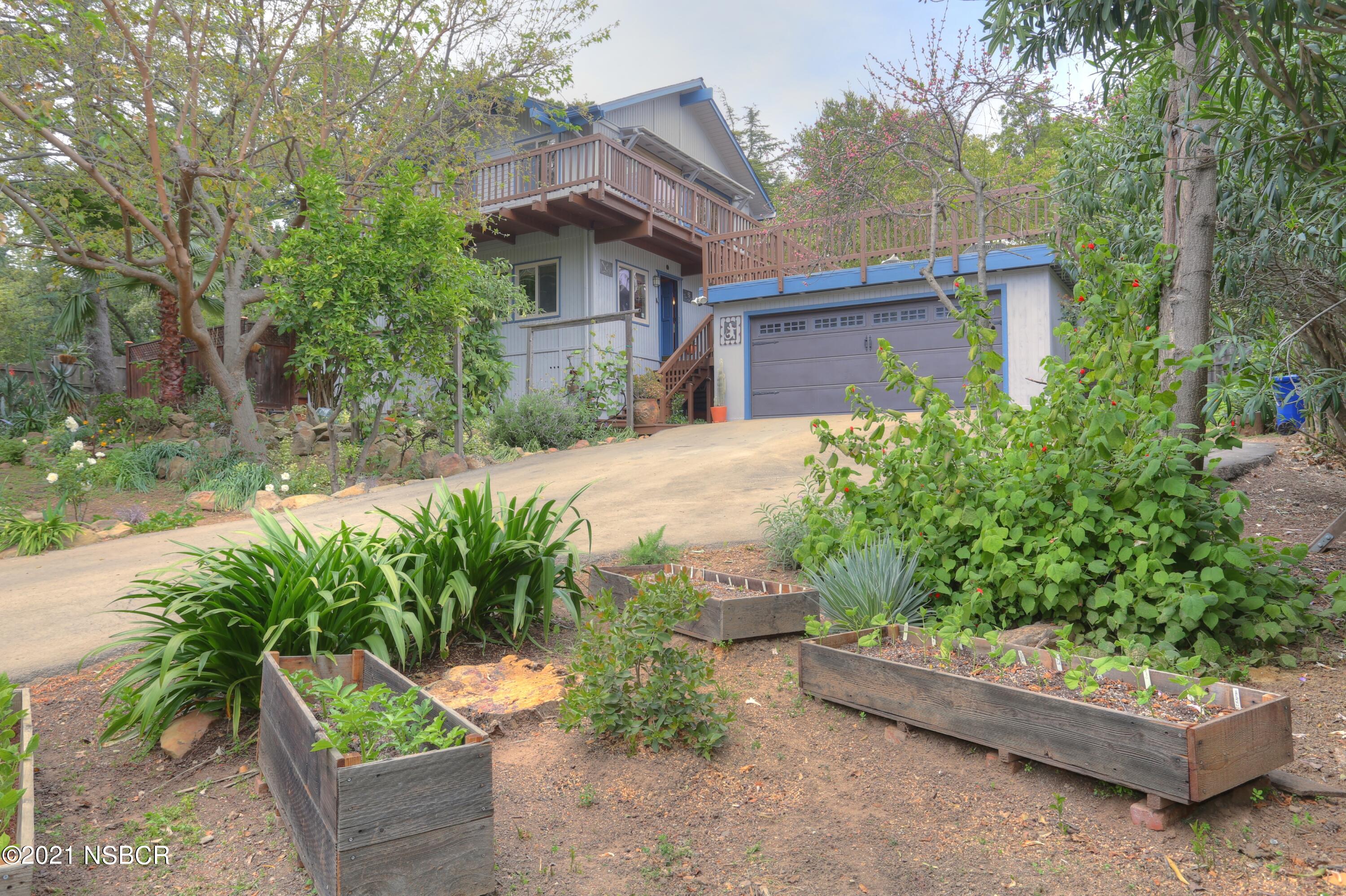 4864 Glenn Road Santa Barbara, CA 93105 - Photo 3 of 33 House Looking Up