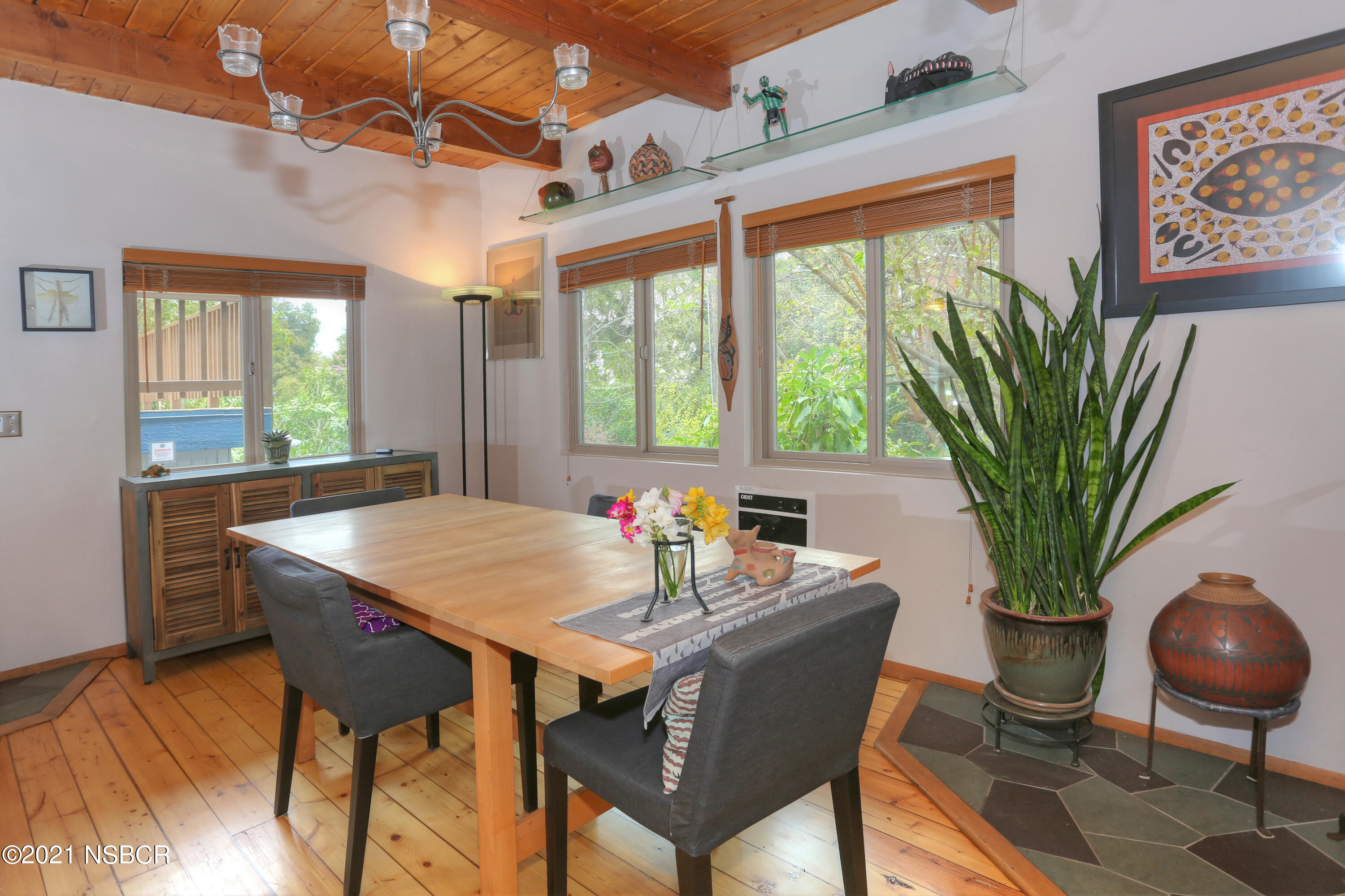 4864 Glenn Road Santa Barbara, CA 93105 - Photo 6 of 33 Dining