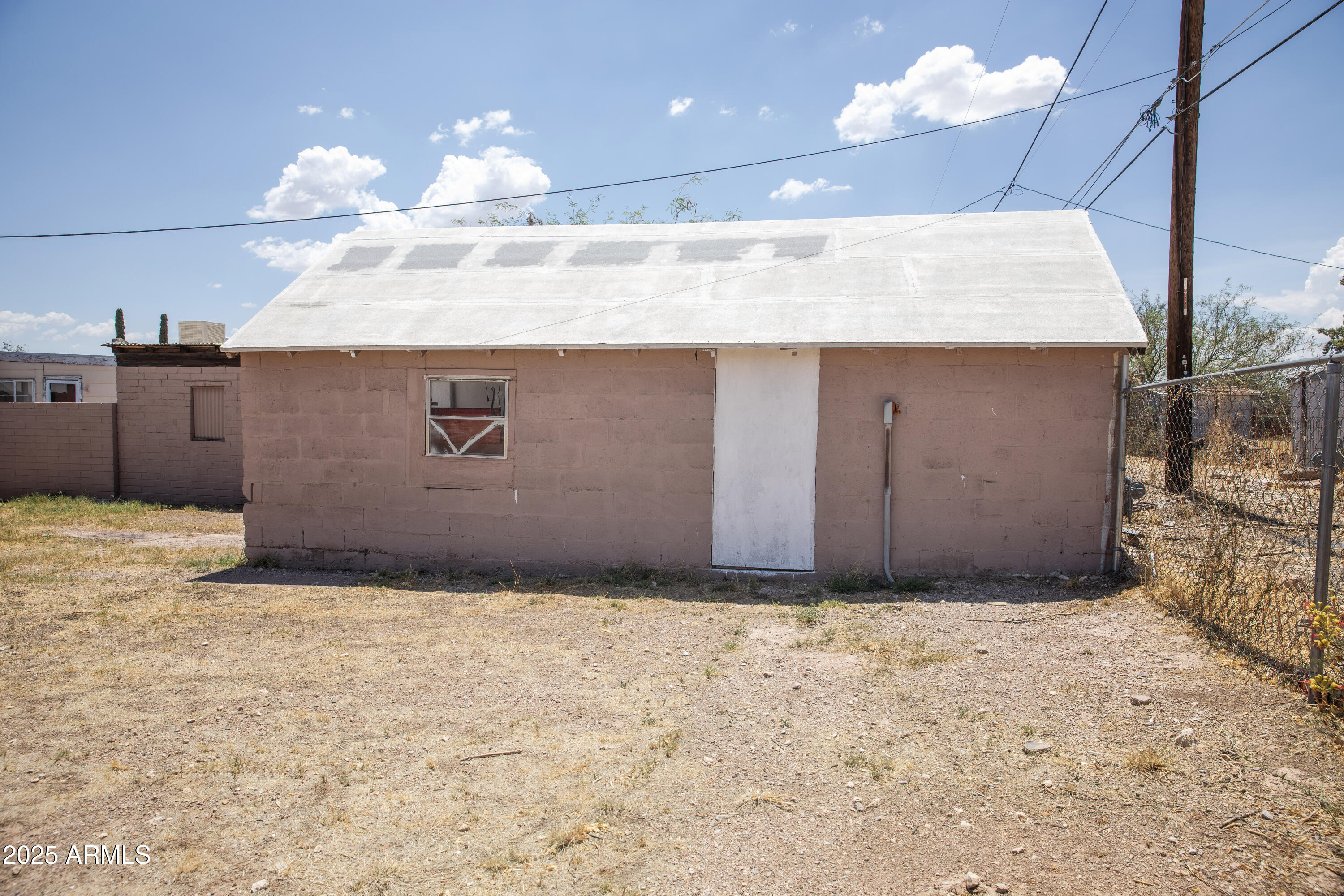 108 Graham Drive Bisbee, AZ 85603 - Photo 12 of 52 a view of a kitchen with a sink