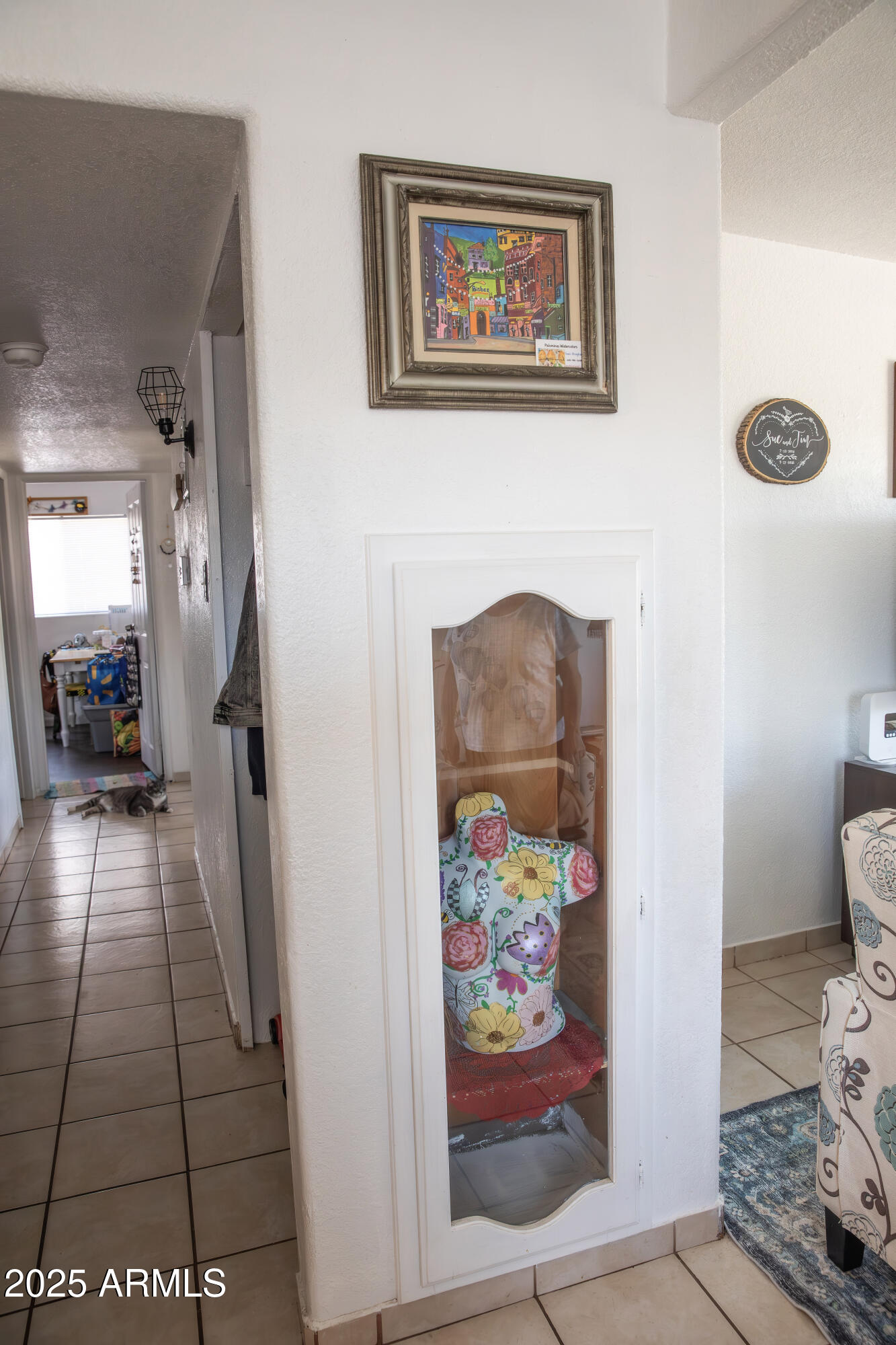 108 Graham Drive Bisbee, AZ 85603 - Photo 32 of 52 a living room with furniture and a couch