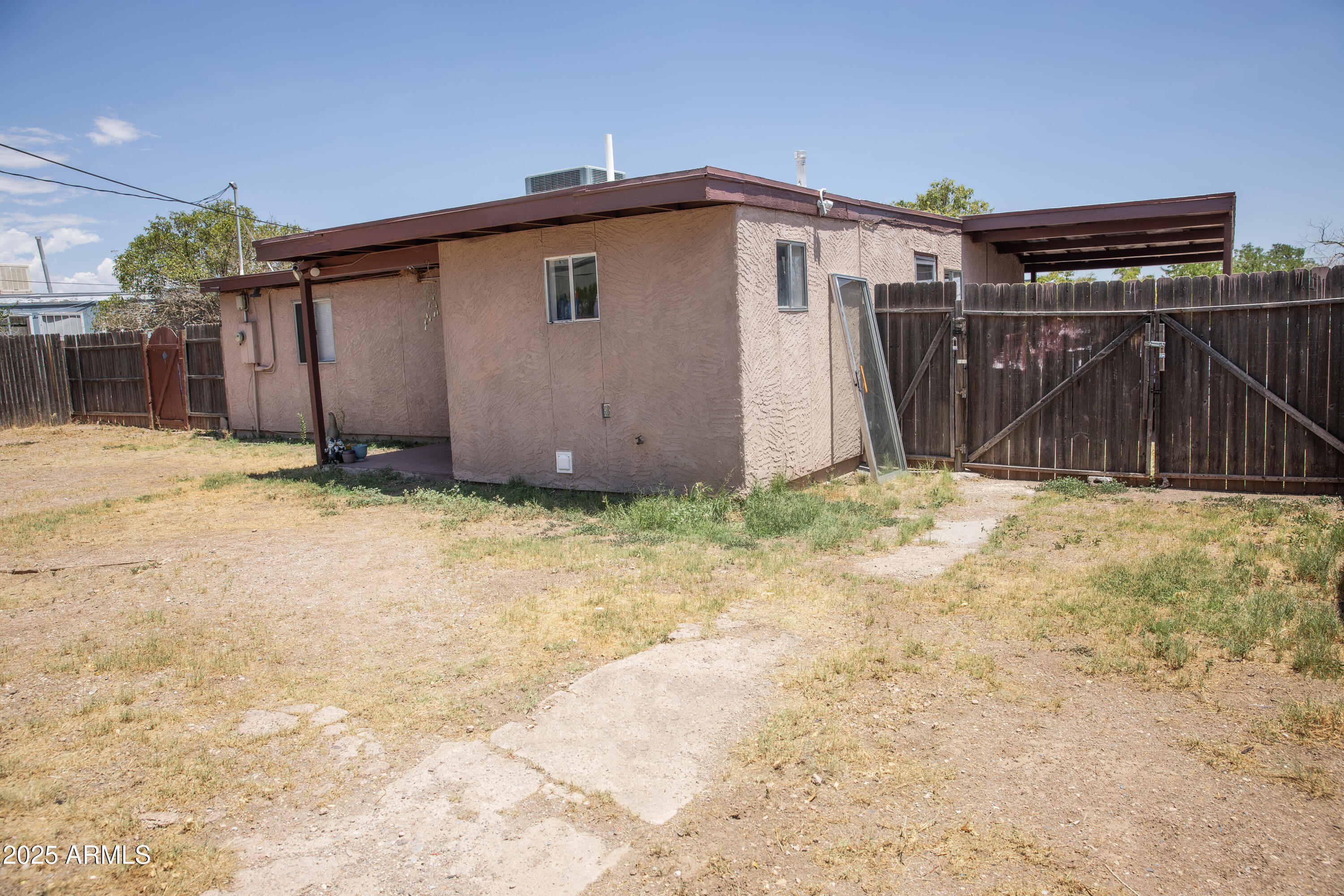 108 Graham Drive Bisbee, AZ 85603 - Photo 9 of 52 a view of a backyard