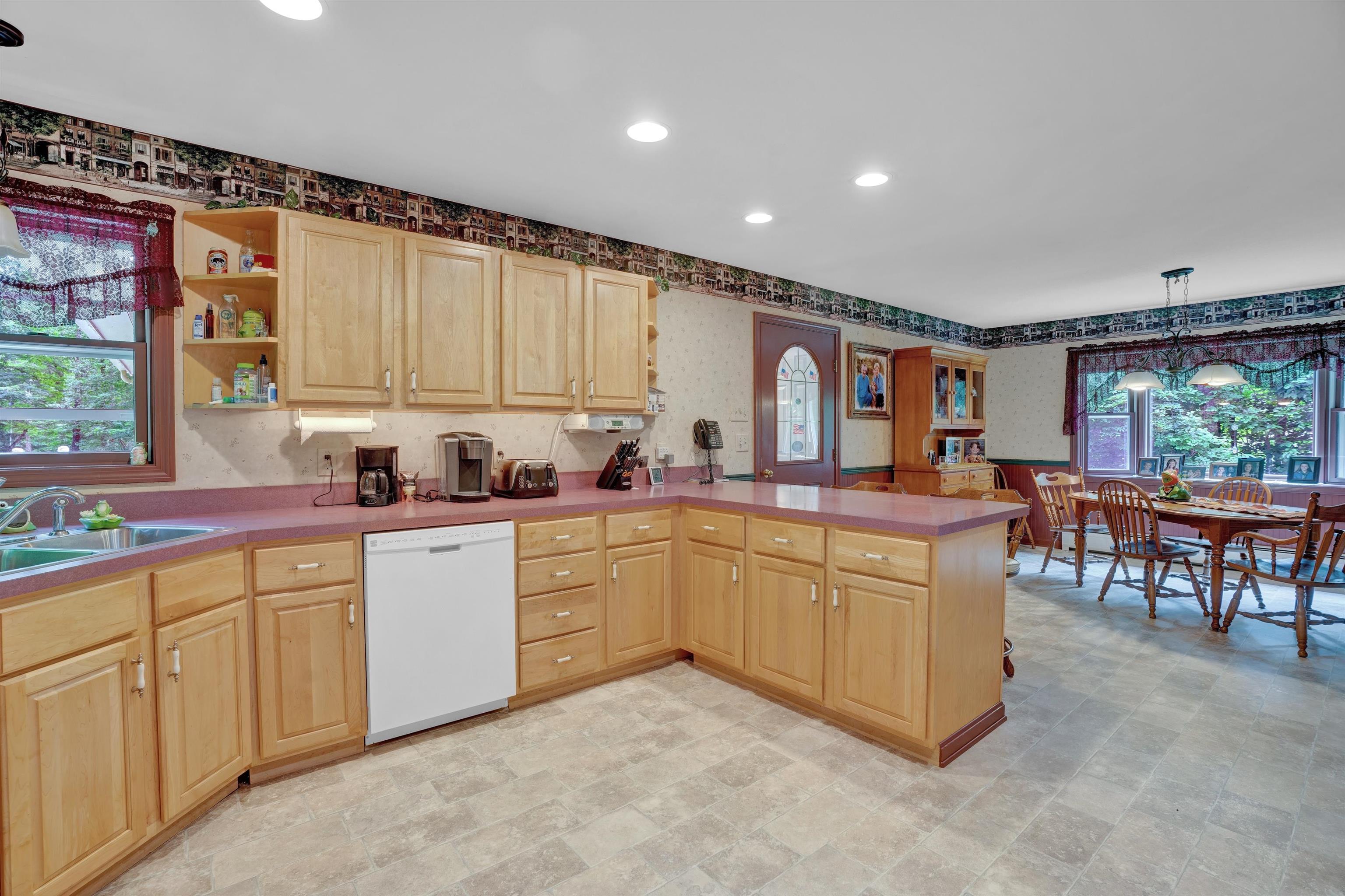 1875 Shaw Mansion Road Waterbury, VT 05677 - Photo 4 of 40 Gallery Image 4