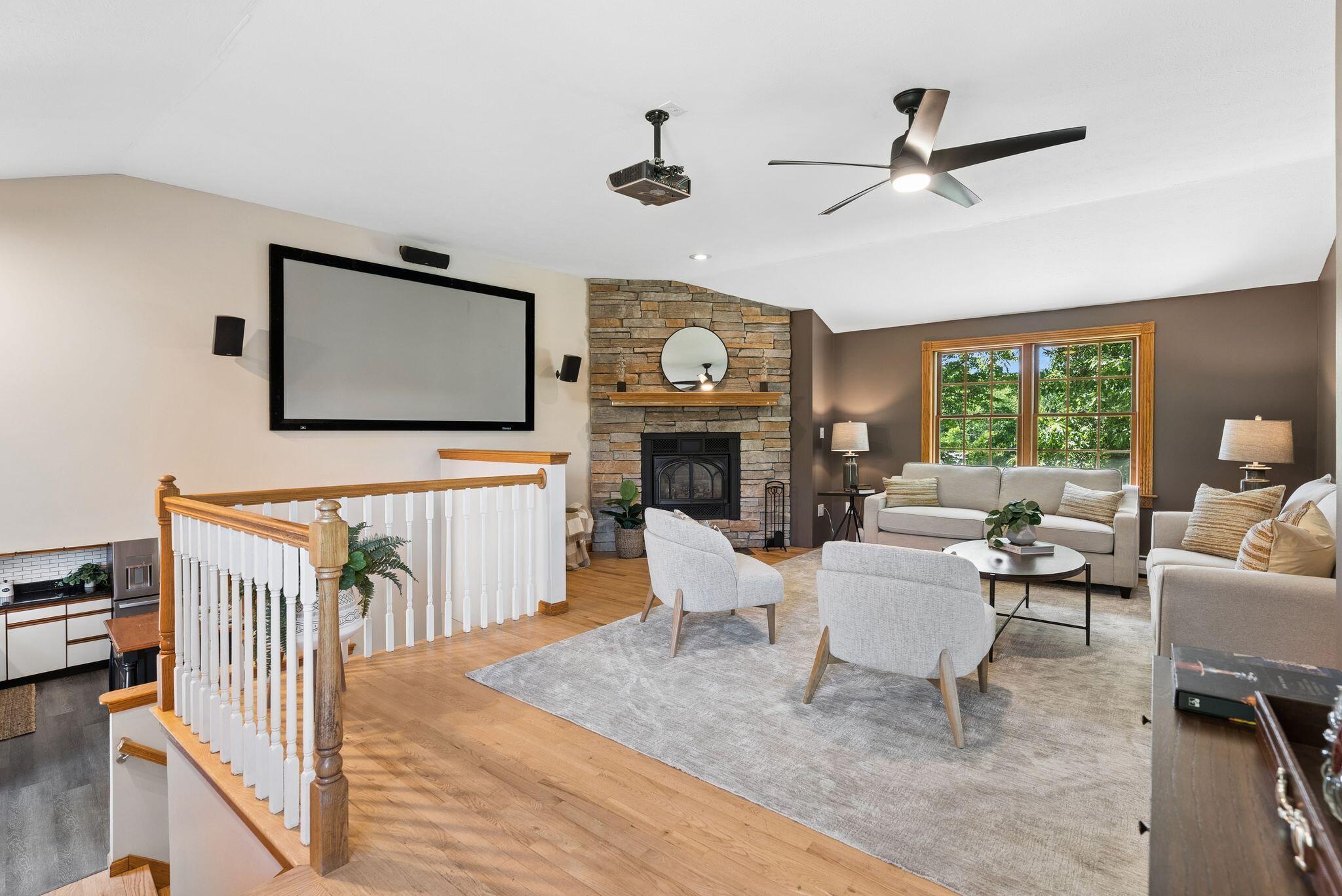 836 Old Post Road Arundel, ME 04046 - Photo 17 of 53 Living Room