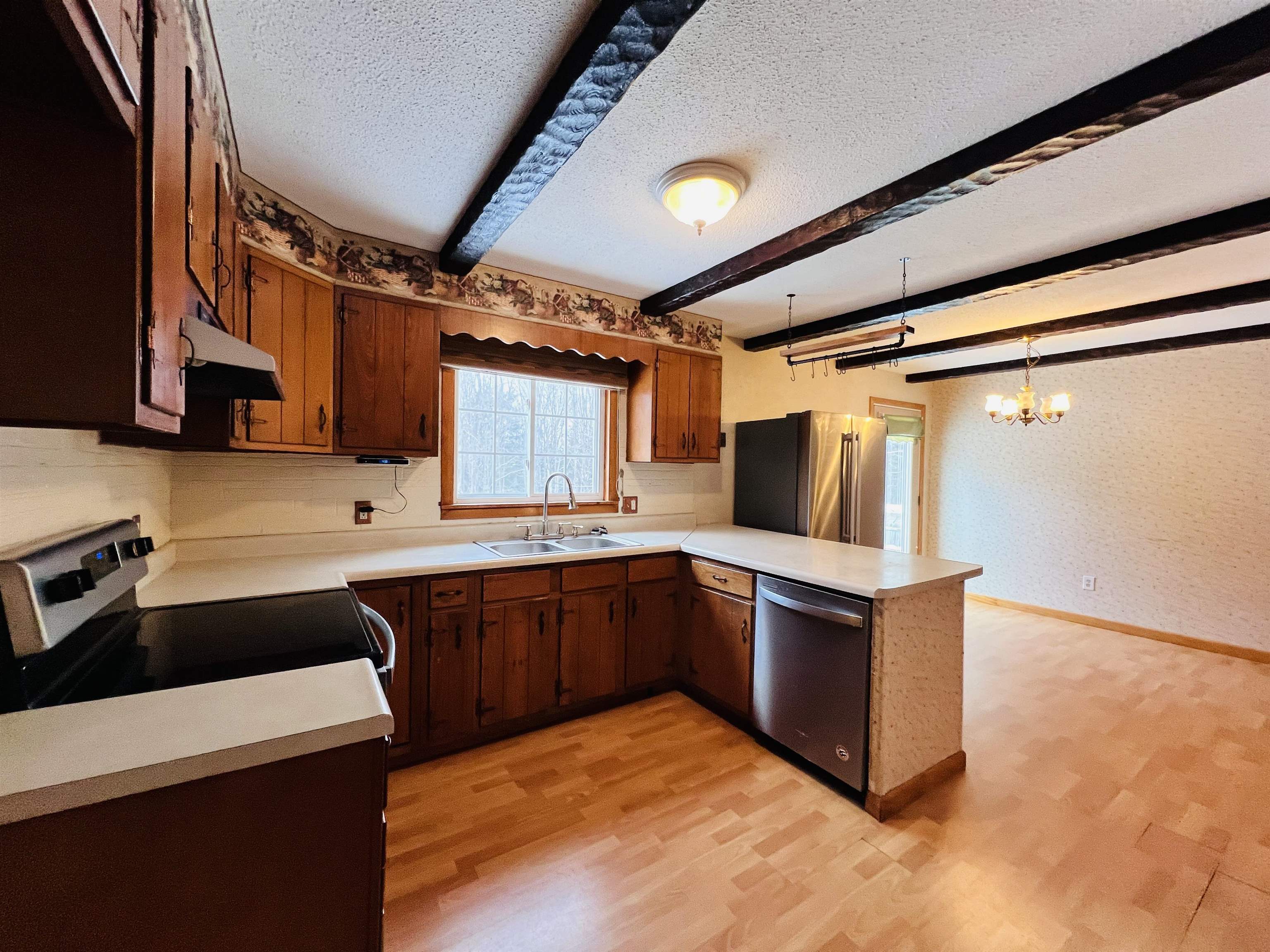 583 Pinehurst Street Lyndon, VT 05851 - Photo 12 of 57