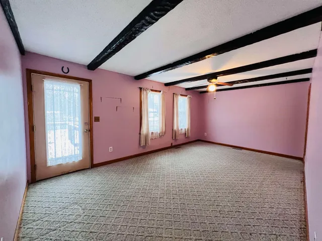 $249,900 | 583 Pinehurst Street, Lyndon, VT 05851