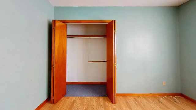 $249,900 | 583 Pinehurst Street, Lyndon, VT 05851