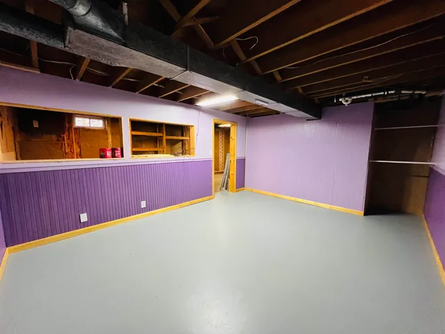 $249,900 | 583 Pinehurst Street, Lyndon, VT 05851