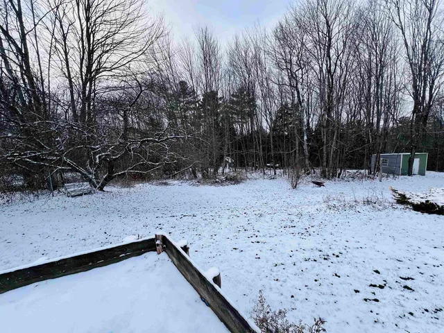 $249,900 | 583 Pinehurst Street, Lyndon, VT 05851