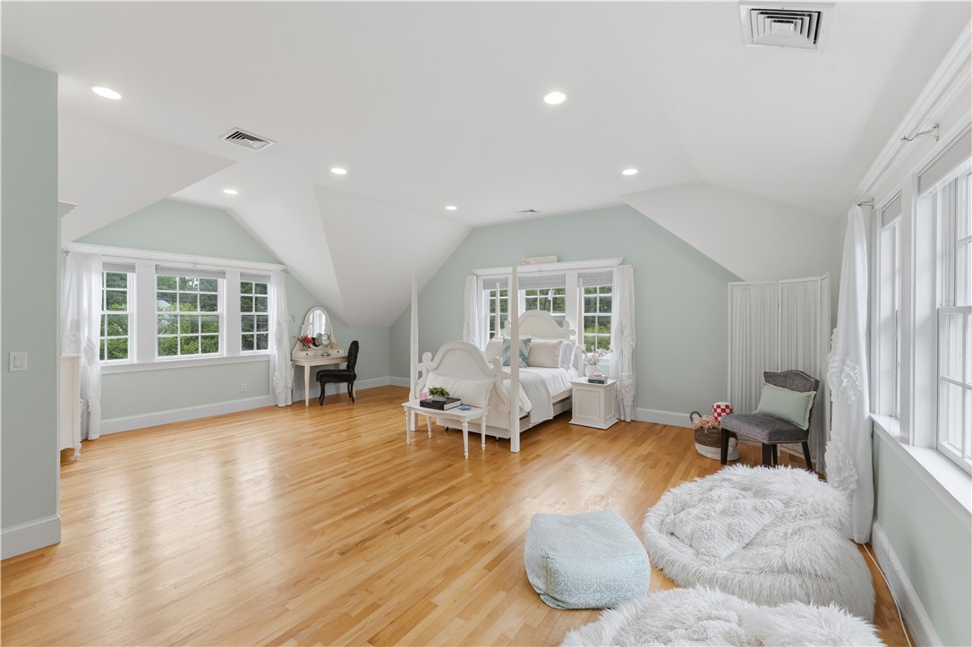 198 Poppasquash Road Bristol, RI 02809 - Photo 46 of 48