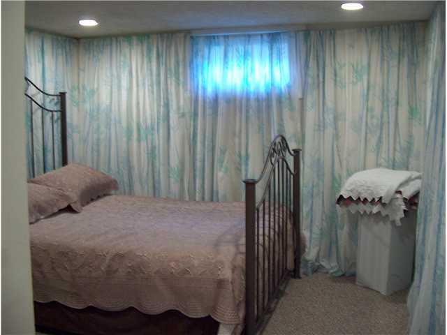 843 Berkley Road Indianapolis, IN 46208 - Photo 10 of 12