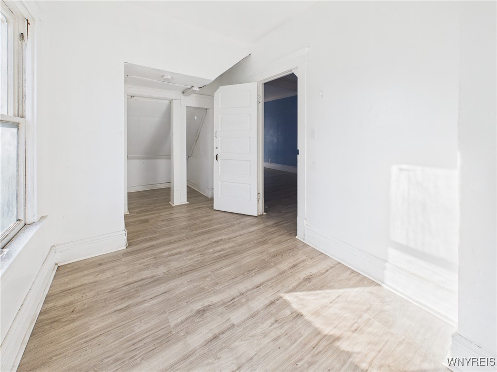 641 Hopkins Street Buffalo, NY 14220 - Photo 6 of 13