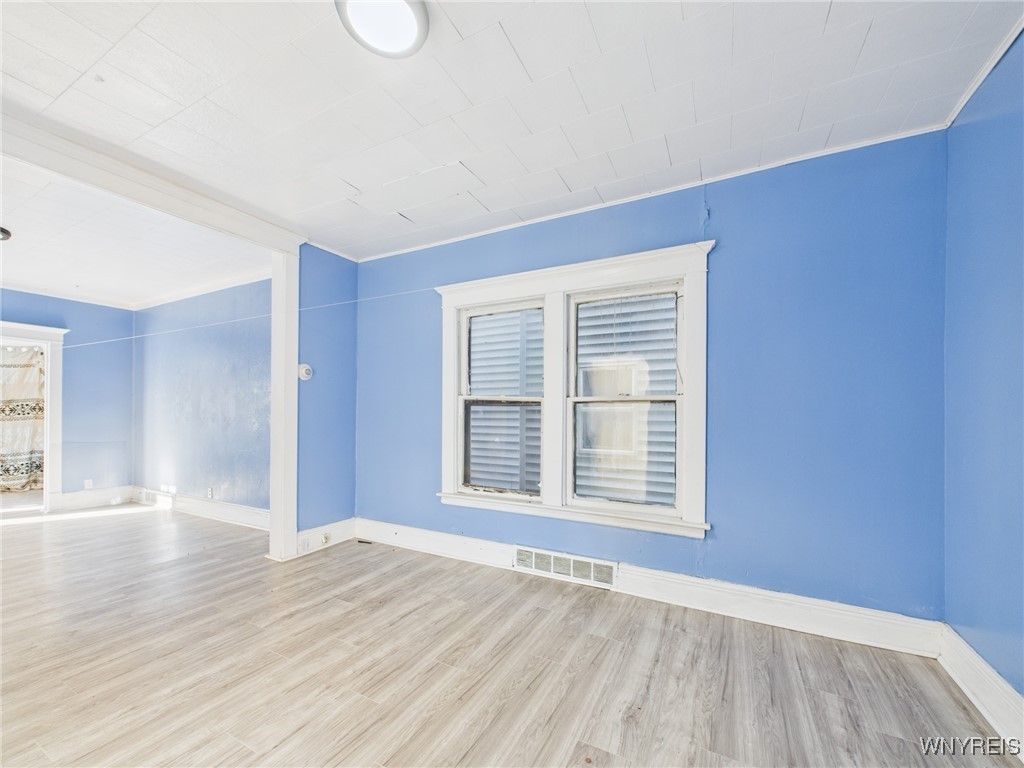 641 Hopkins Street Buffalo, NY 14220 - Photo 7 of 13