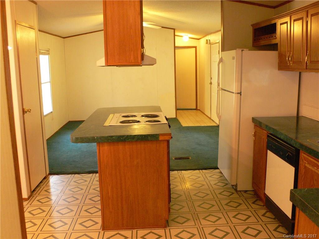 308 North Long Branch Road Marshall, NC 28753 - Photo 2 of 24 Gallery Image 2